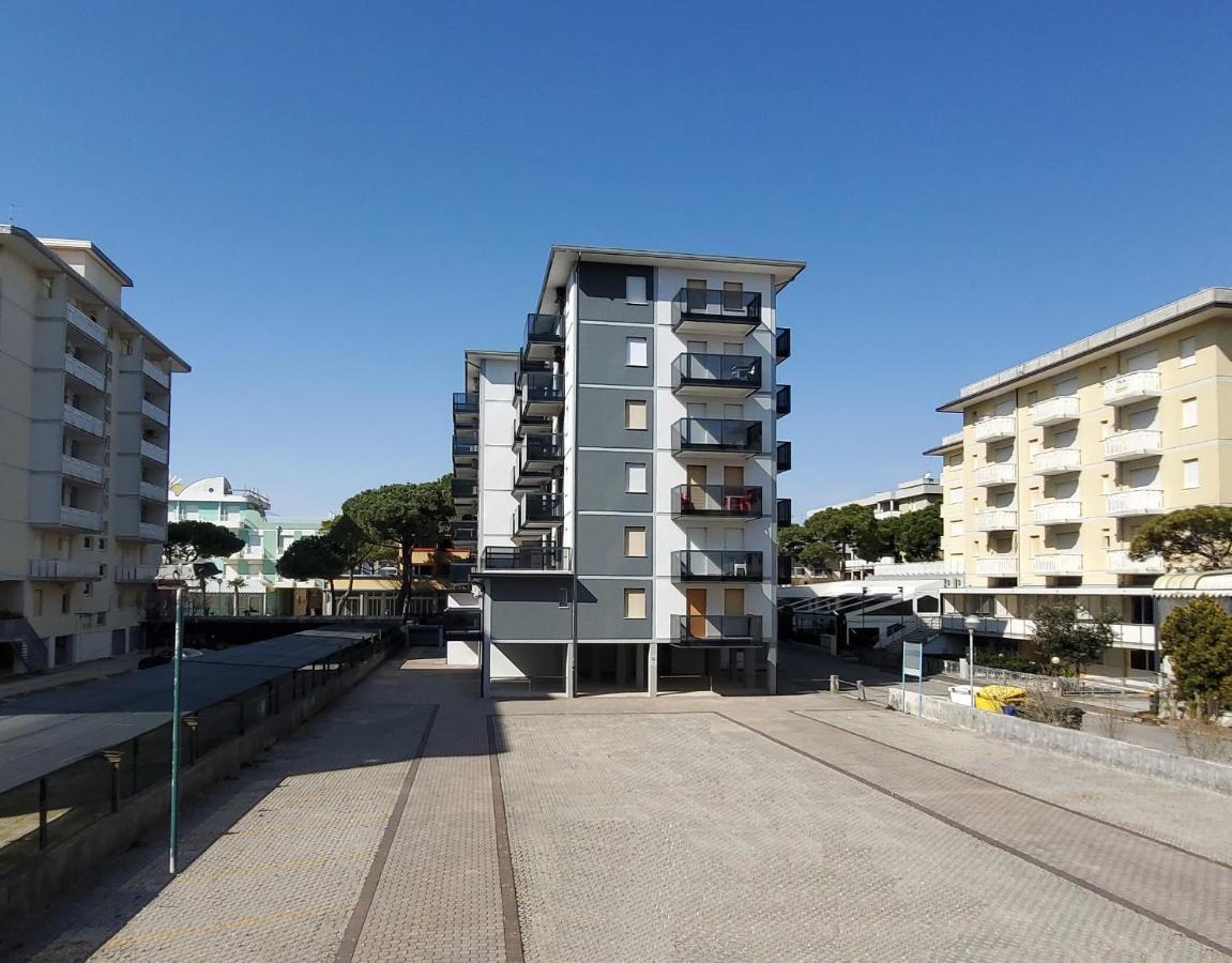 Malibu Apartments Bibione Esterno foto